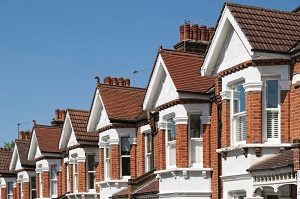 Only half are confident about the housing market, survey finds
